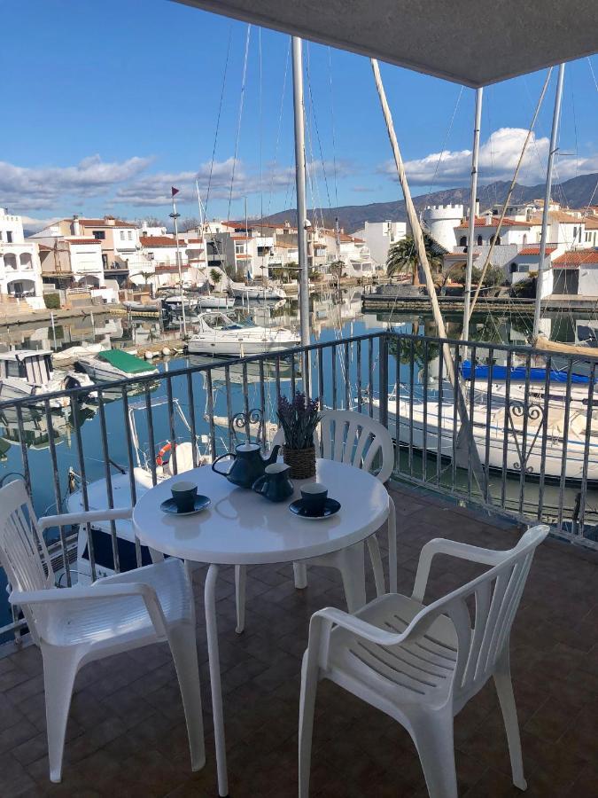 Apt Port Rhodes C, 2 Chbres, 2 Terrasses, Vue Sur Canal Principal De La Marina Et Sur Les Pyrenees Empuriabrava Exterior photo