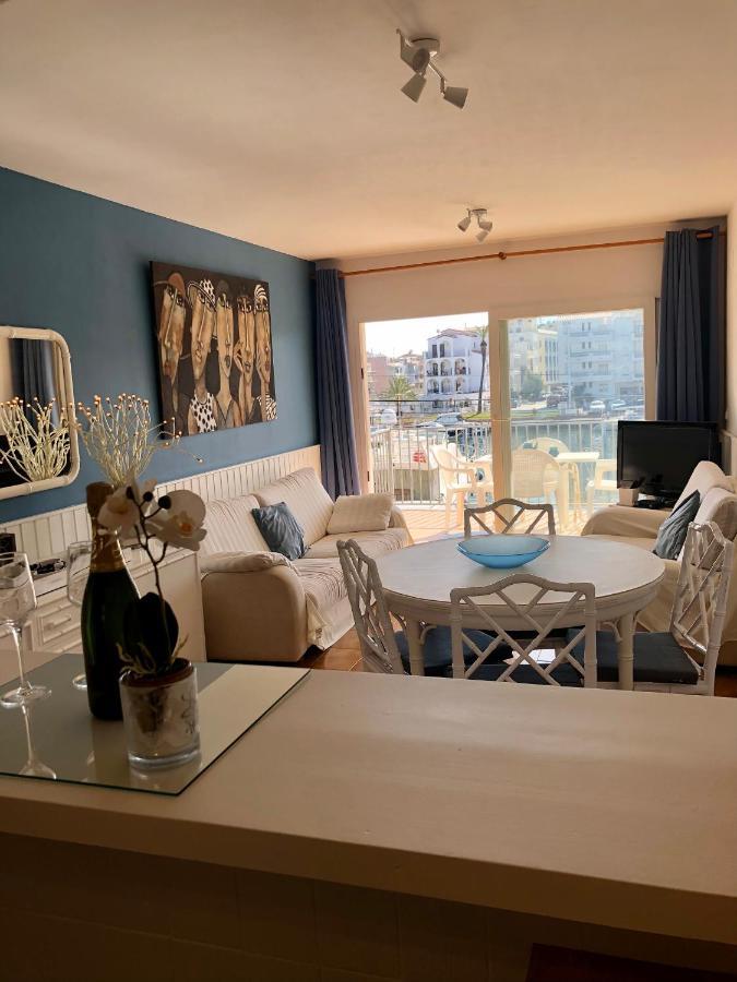 Apt Port Rhodes C, 2 Chbres, 2 Terrasses, Vue Sur Canal Principal De La Marina Et Sur Les Pyrenees Empuriabrava Exterior photo